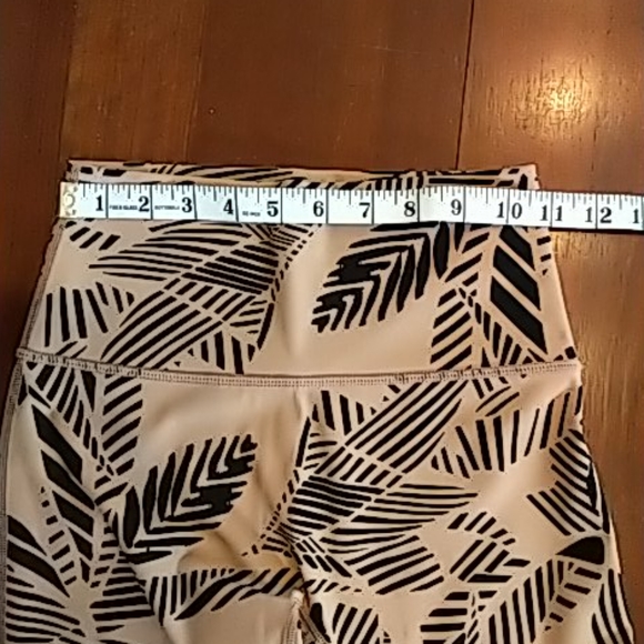 Aerie Move High Waisted Leggings - Picture 3 of 4
